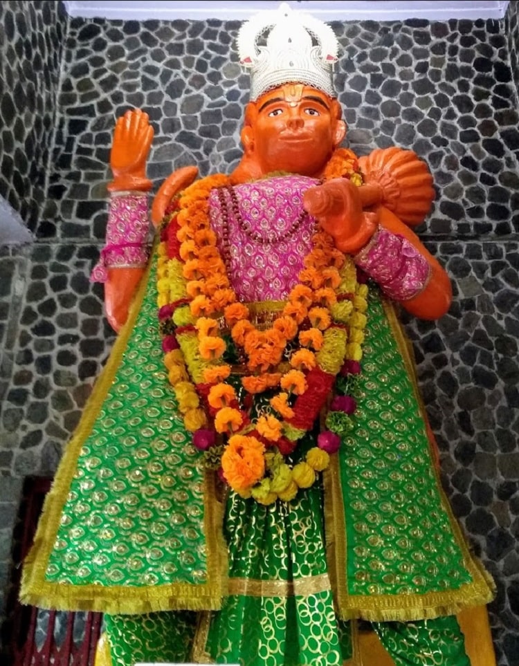 Must visit Hanuman Garhi Temple