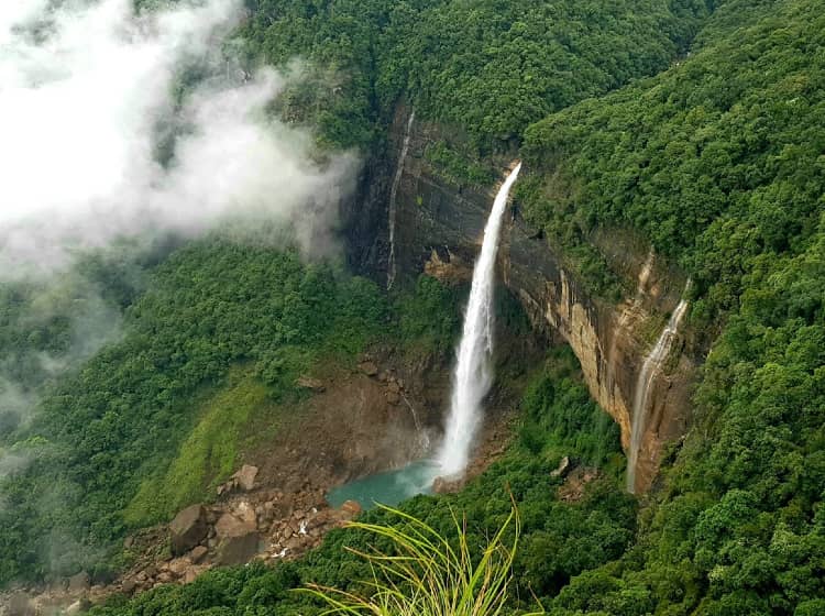 NohKaLikai Falls in Meghalaya