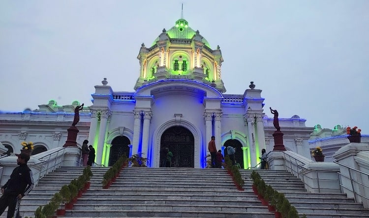 Ujjayanta Palace a best place to visit in Tripura
