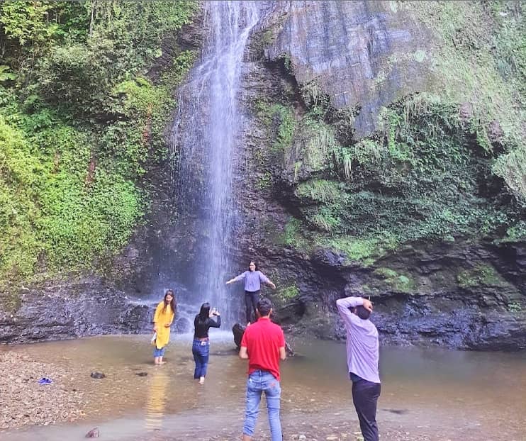 Chadwick Falls honeymoon place in Shimla