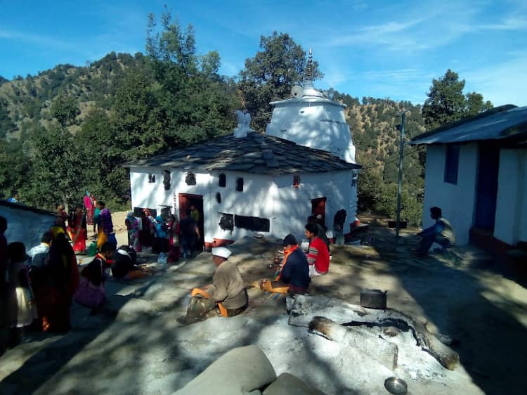 Pinath Mandir a best place to visit in Kausani
