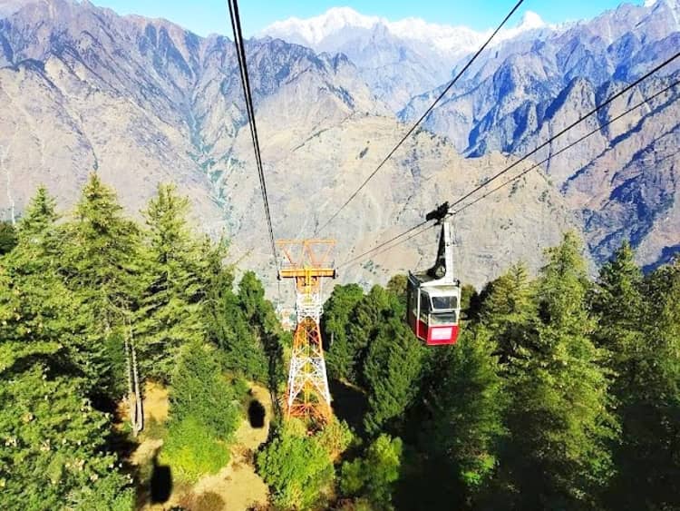 Auli a best place to visit in Uttarakhand in summer