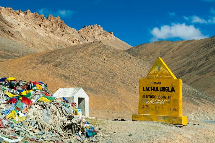 Lungalacha La a best pass in Ladakh