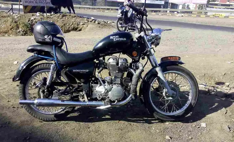 Royal Enfield Thunderbird 350 cc a best bike for ladakh trip