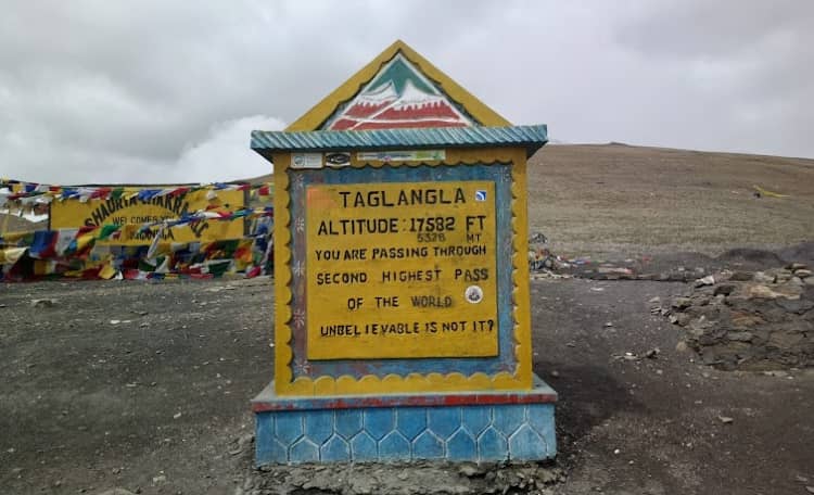 Tanglang La pass near Ladakh