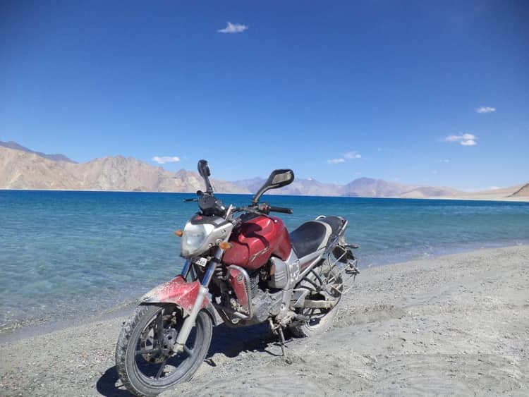 Yamaha FZ X a best bike for leh ladakh road trip