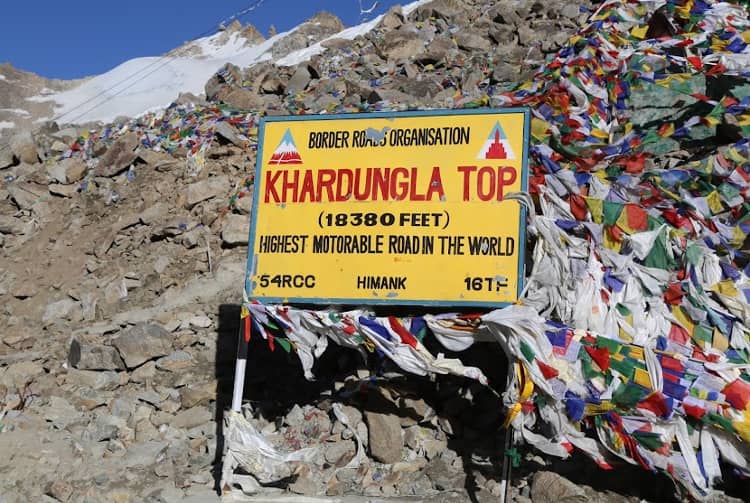 Khardung La must visit place in ladakh in june