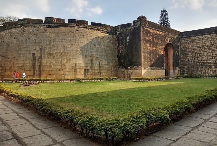 Explore Bangalore Fort