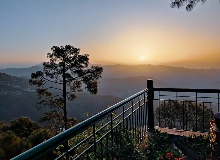 Kasauli a best place to visit in Himachal in November