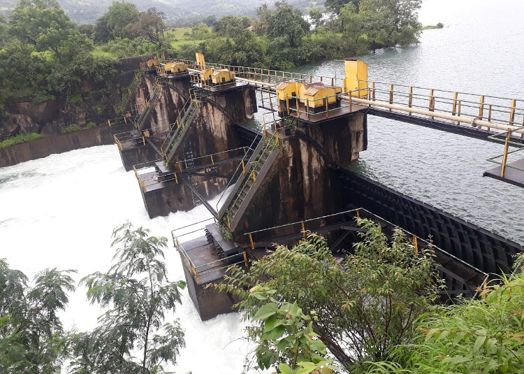 Panshet Dam a best place to visit near pune in monsoon