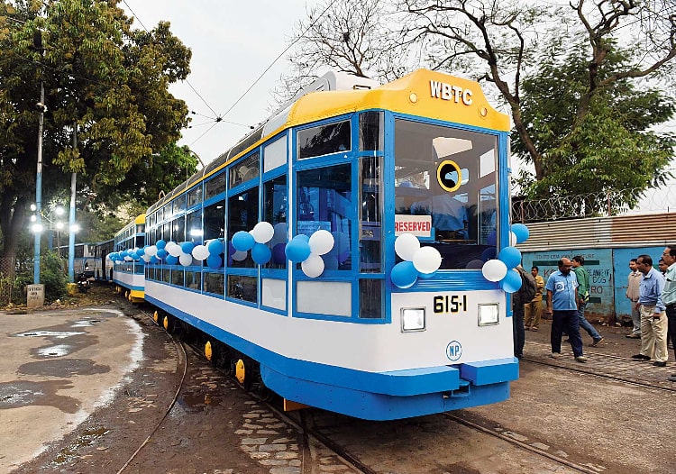Kolkata tram trip a best things to do in Kolkata