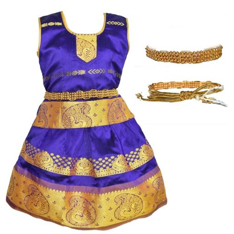 Pavda a traditional dress of Tamil Nadu for women