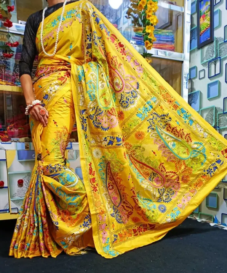 Baluchari Saree a best traditional dress of West Bengal