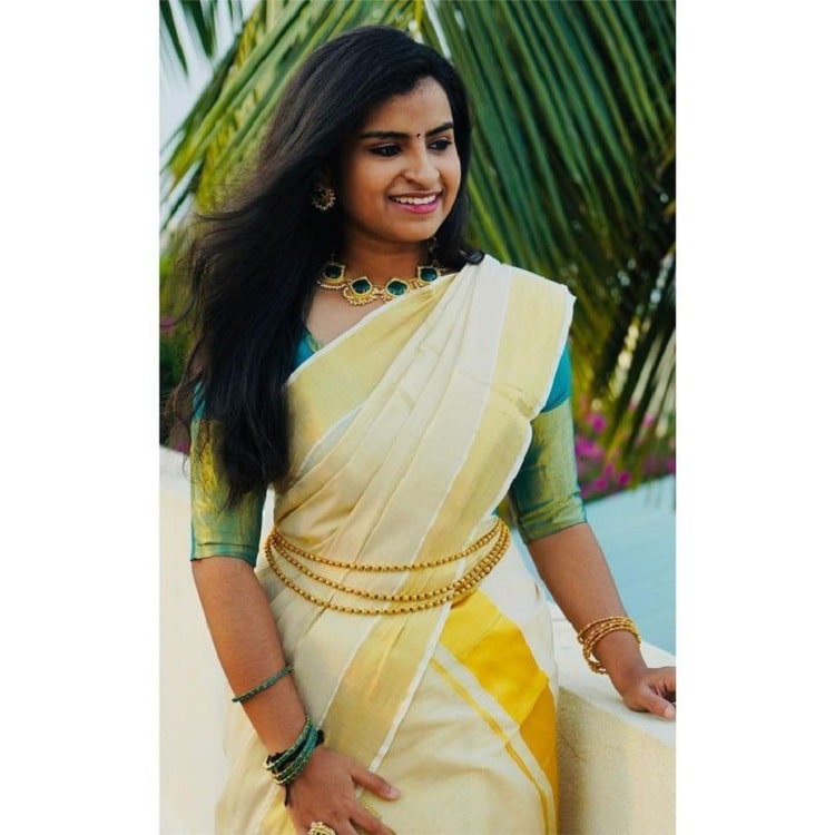 49 Kerala Girl Traditional Set Saree Images, Stock Photos & Vectors |  Shutterstock