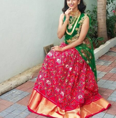 13 Famous Andhra Pradesh Traditional Dresses For Men And Women