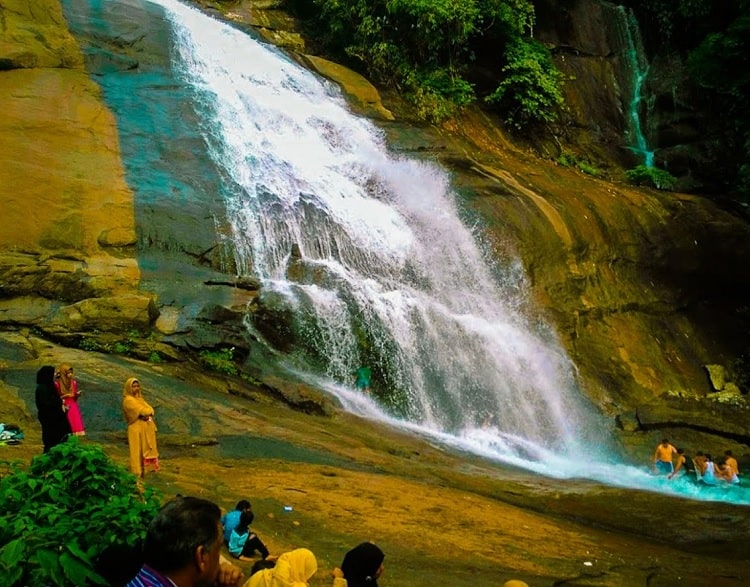 Thusharagiri Waterfalls a best waterfall in Kerala