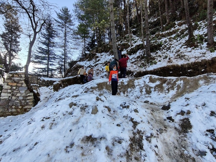 Dhanaulti a best snowfall place in India