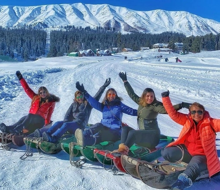 activities to do in Gulmarg during the month of April
