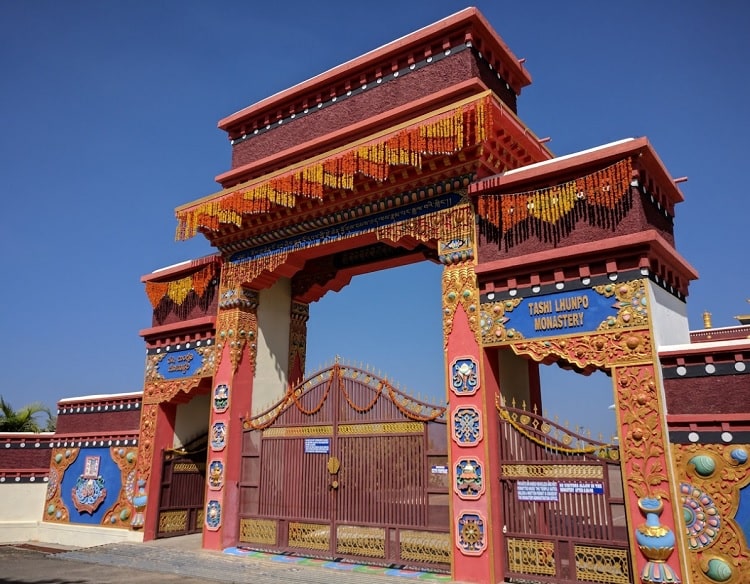 Explore Tibetan monasteries in Bylakuppe